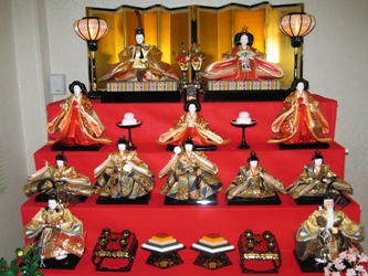 ひな人形